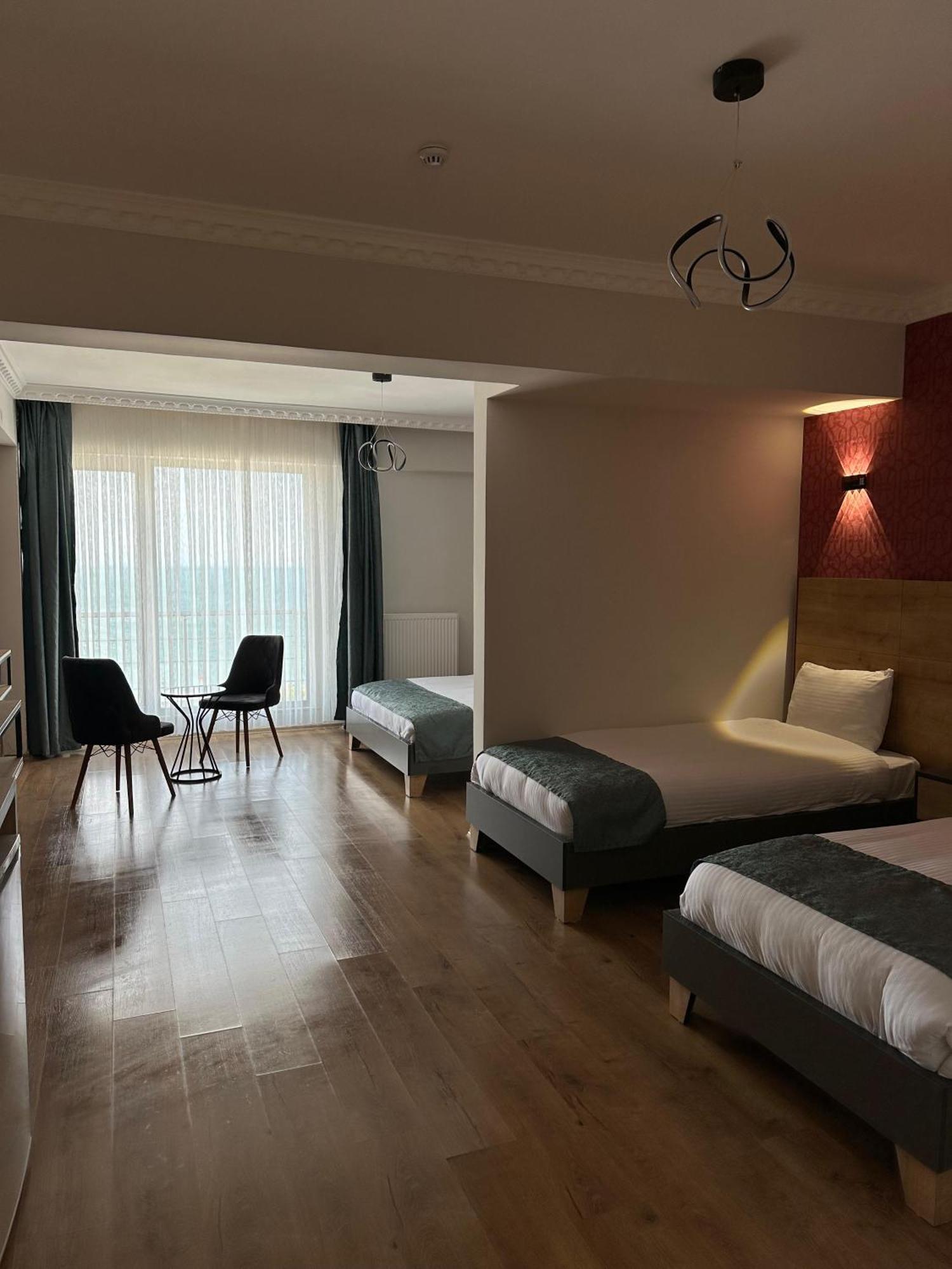 Orient Hotel Van Buitenkant foto
